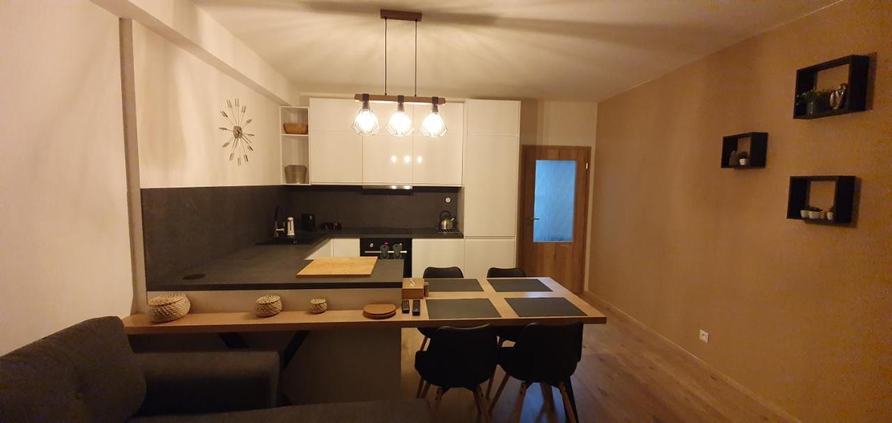 Apartmán Nerudovka D 104, Finská sauna, garážové stání Loučná pod Klínovcem Exteriér fotografie