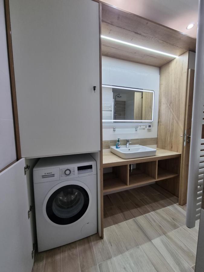 Apartmán Nerudovka D 104, Finská sauna, garážové stání Loučná pod Klínovcem Exteriér fotografie